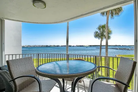 8200 Lakeshore Drive Hypoluxo FL 33462