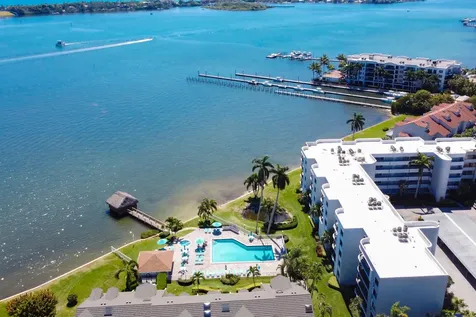8200 Lakeshore Drive Hypoluxo FL 33462