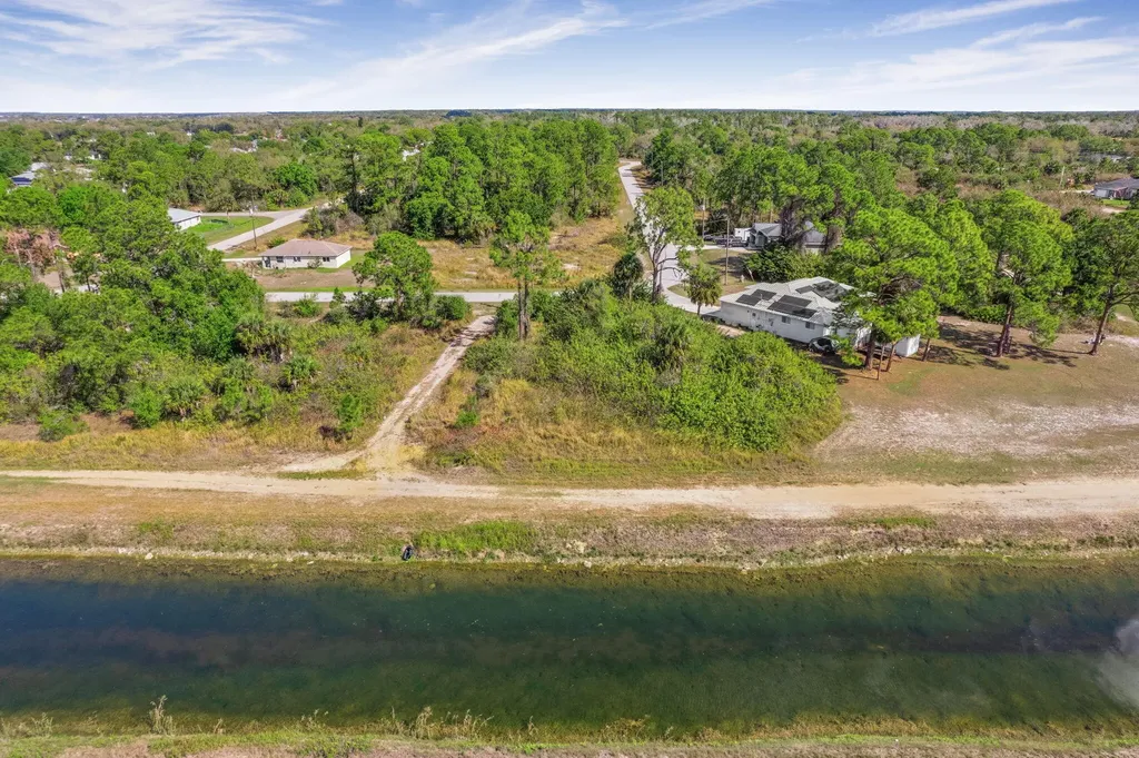 755 Longbow Lane Lehigh Acres FL 33972
