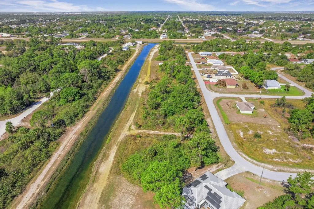 755 Longbow Lane Lehigh Acres FL 33972