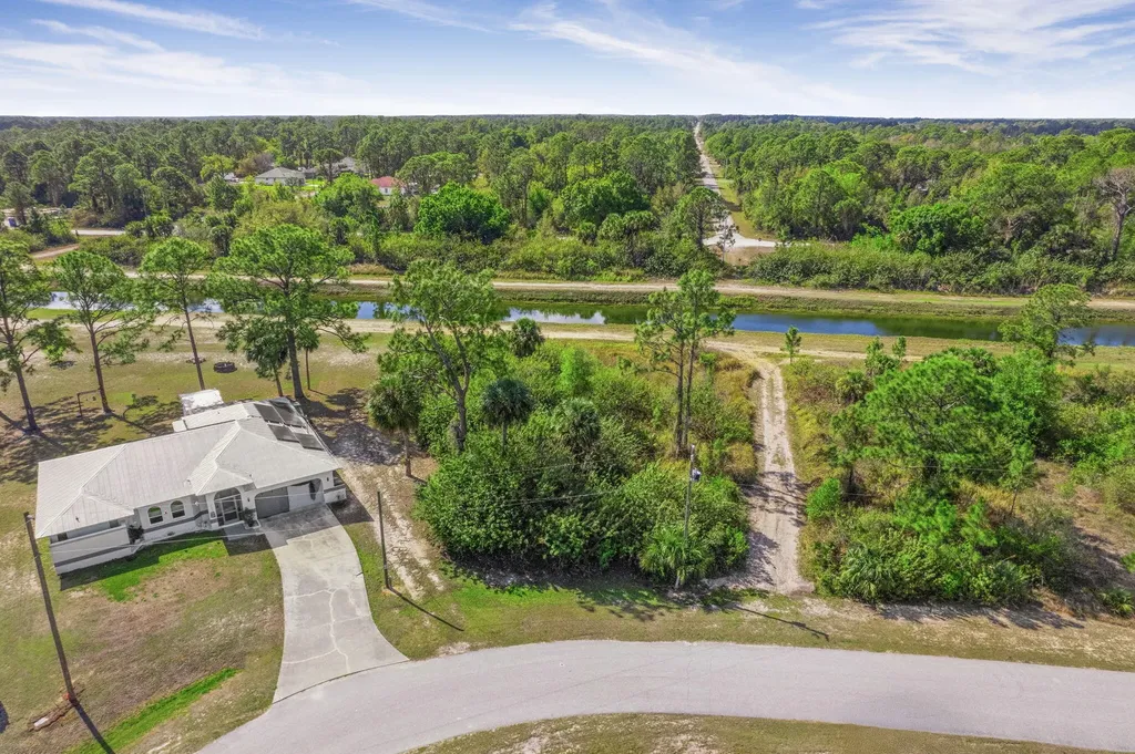 755 Longbow Lane Lehigh Acres FL 33972
