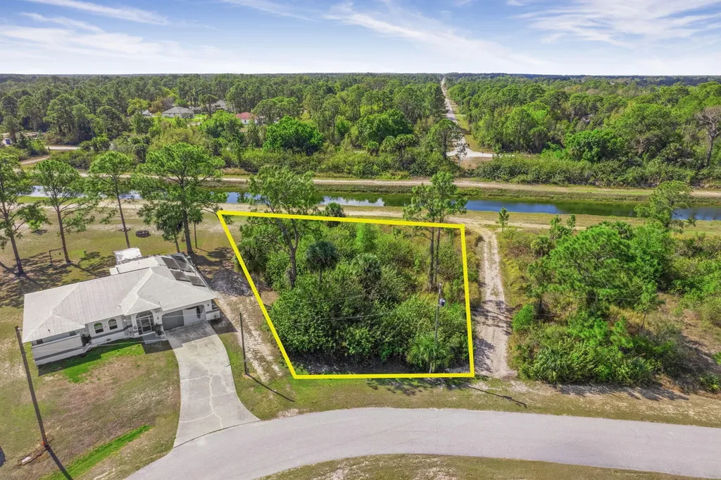 755 Longbow Lane Lehigh Acres FL 33972