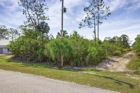 755 Longbow Lane Lehigh Acres FL 33972