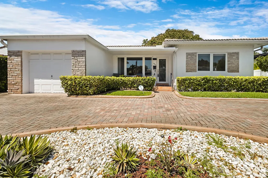 1555 71st Street Miami Beach FL 33141