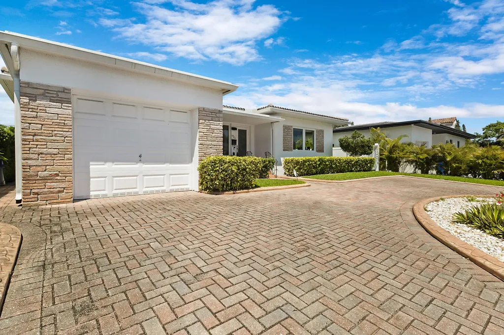 1555 71st Street Miami Beach FL 33141