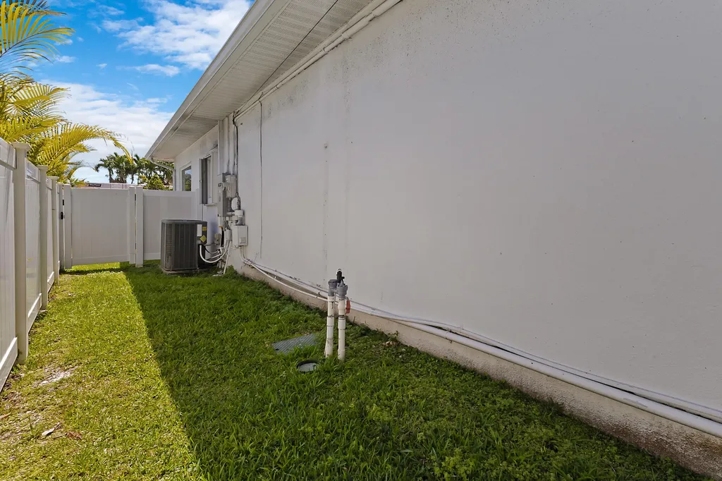 1555 71st Street Miami Beach FL 33141