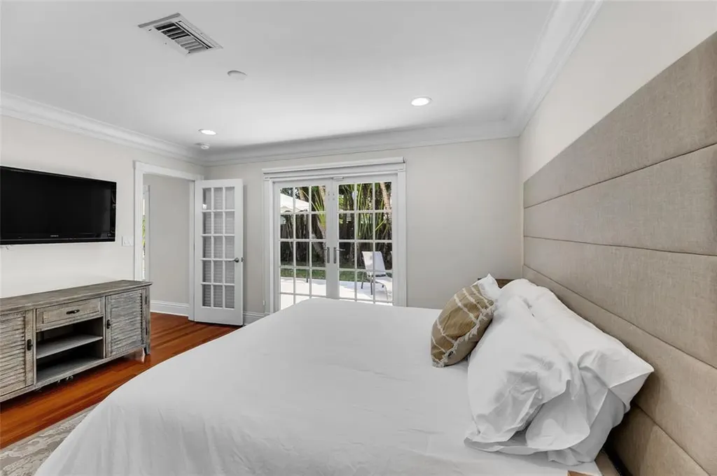 2840 NE 26th Court Fort Lauderdale FL 33306