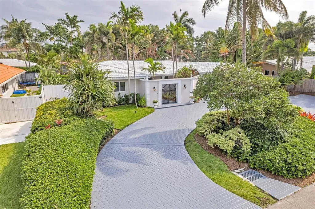 2840 NE 26th Court Fort Lauderdale FL 33306