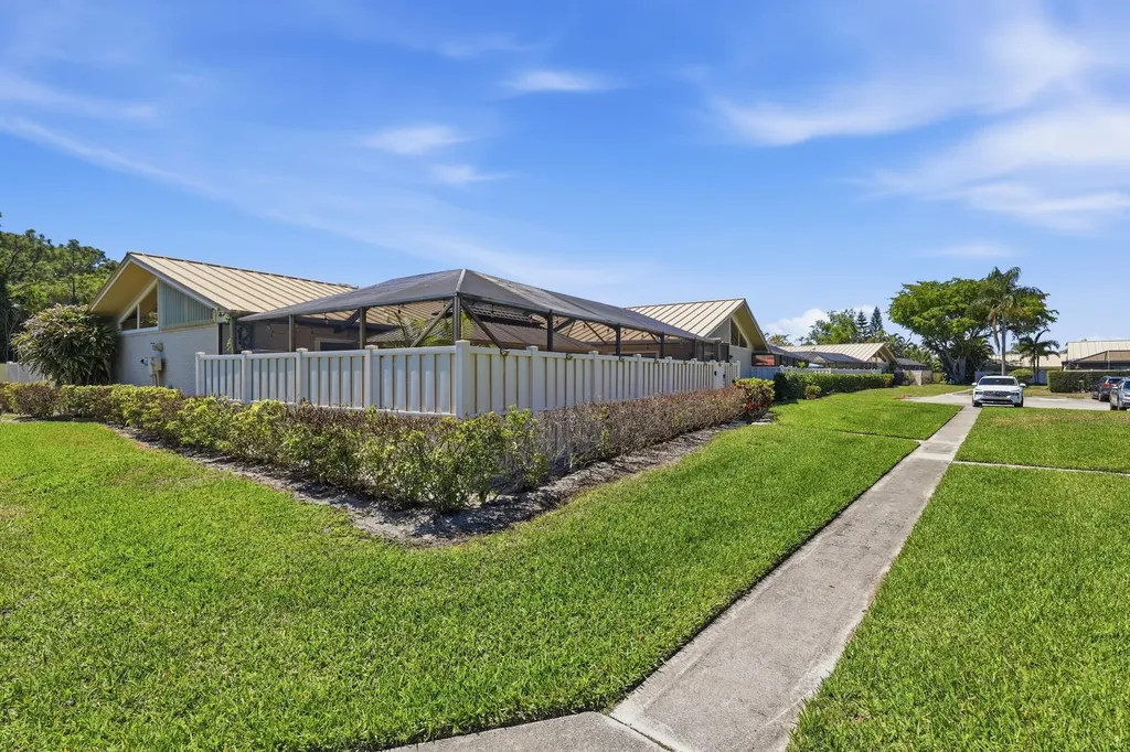 5460 Eagle Lake Drive Palm Beach Gardens FL 33418