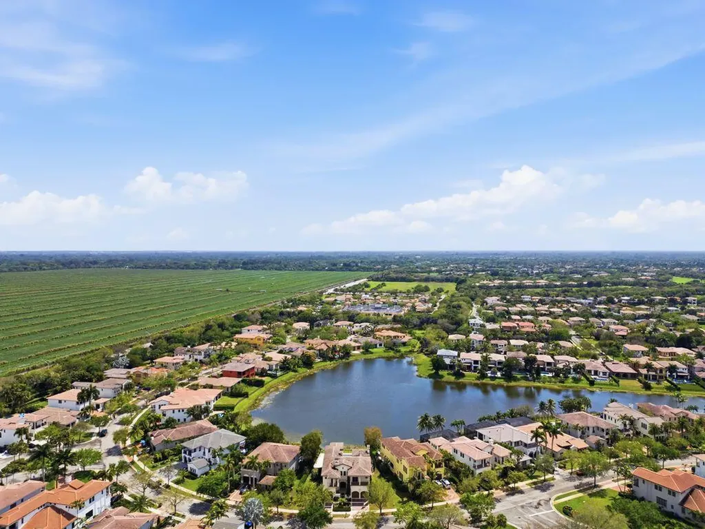 9460 Eden Manor Parkland FL 33076