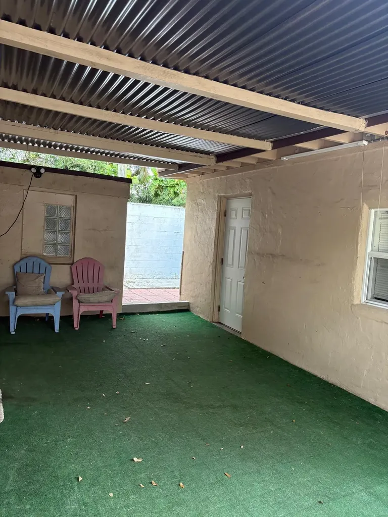 4100 N 32nd Court Hollywood FL 33021