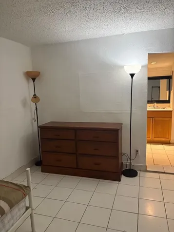 4100 N 32nd Court Hollywood FL 33021