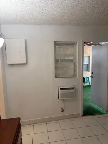 4100 N 32nd Court Hollywood FL 33021