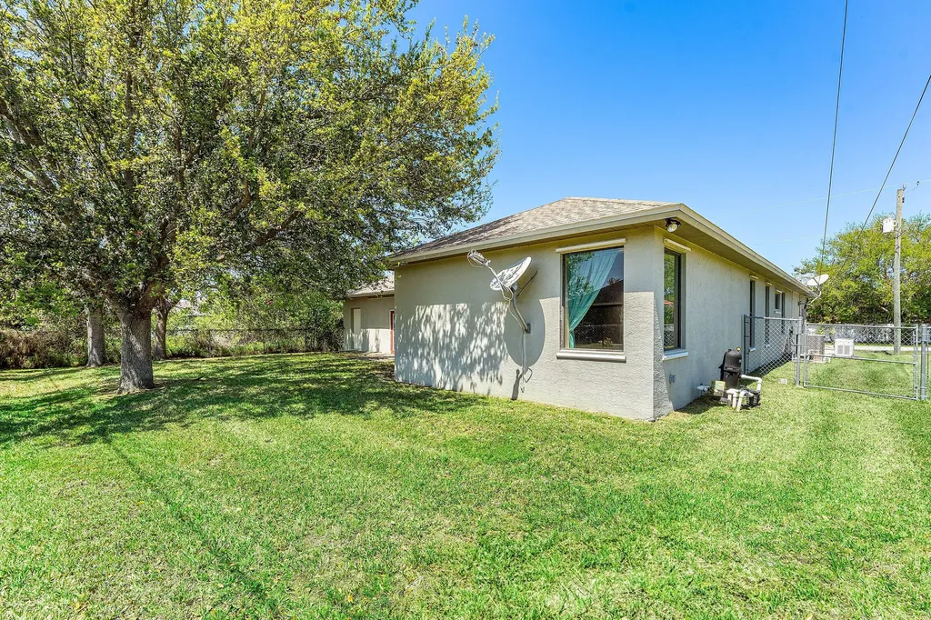 1508 SW Crater Avenue Port St Lucie FL 34953