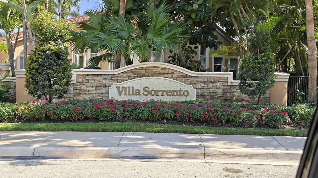 5880 NW 121 Avenue Coral Springs FL 33076