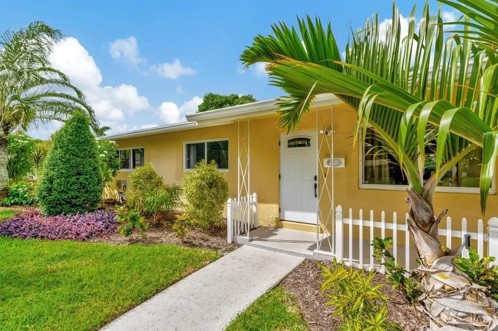 925 NE 25th Avenue Pompano Beach FL 33062