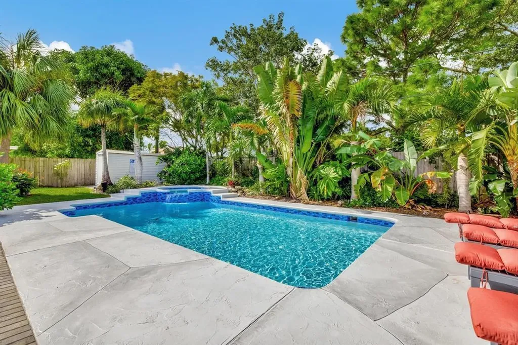 925 NE 25th Avenue Pompano Beach FL 33062