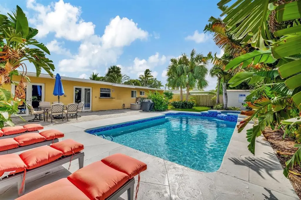 925 NE 25th Avenue Pompano Beach FL 33062