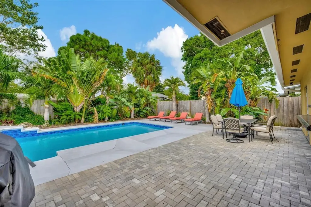 925 NE 25th Avenue Pompano Beach FL 33062