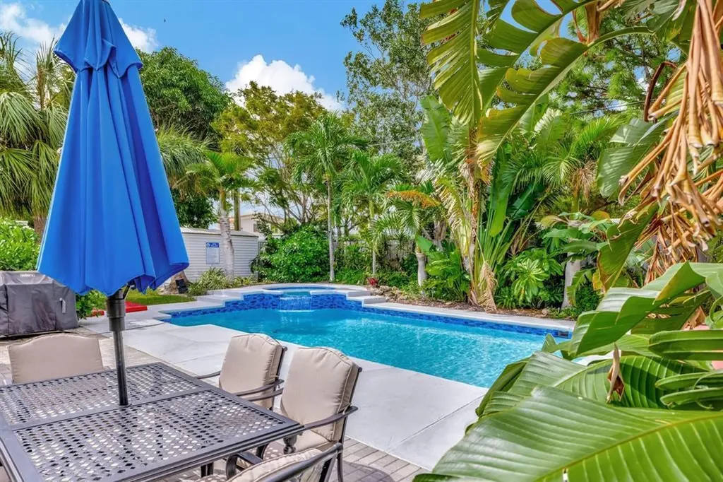 925 NE 25th Avenue Pompano Beach FL 33062