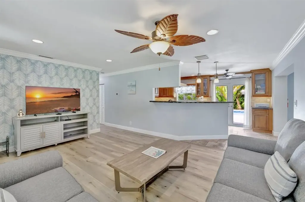 925 NE 25th Avenue Pompano Beach FL 33062