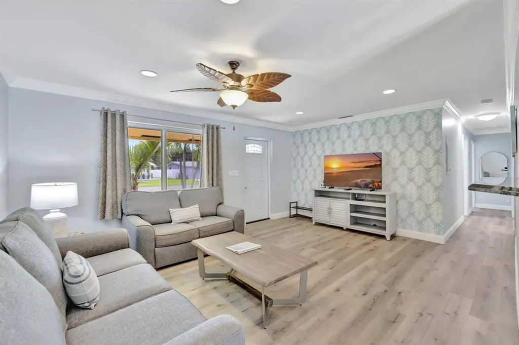 925 NE 25th Avenue Pompano Beach FL 33062