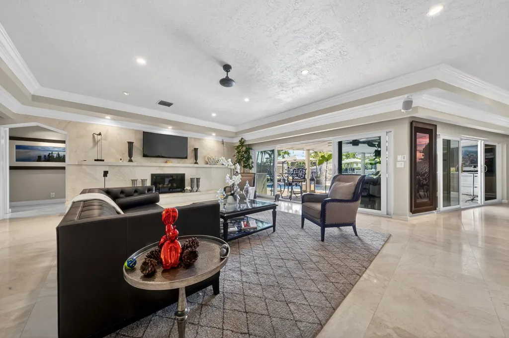 2460 Bayview Drive Fort Lauderdale FL 33305