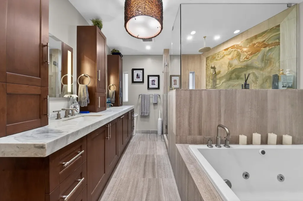 2460 Bayview Drive Fort Lauderdale FL 33305