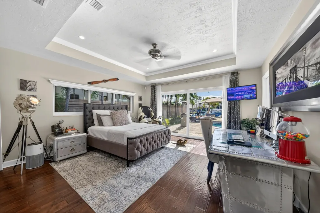 2460 Bayview Drive Fort Lauderdale FL 33305