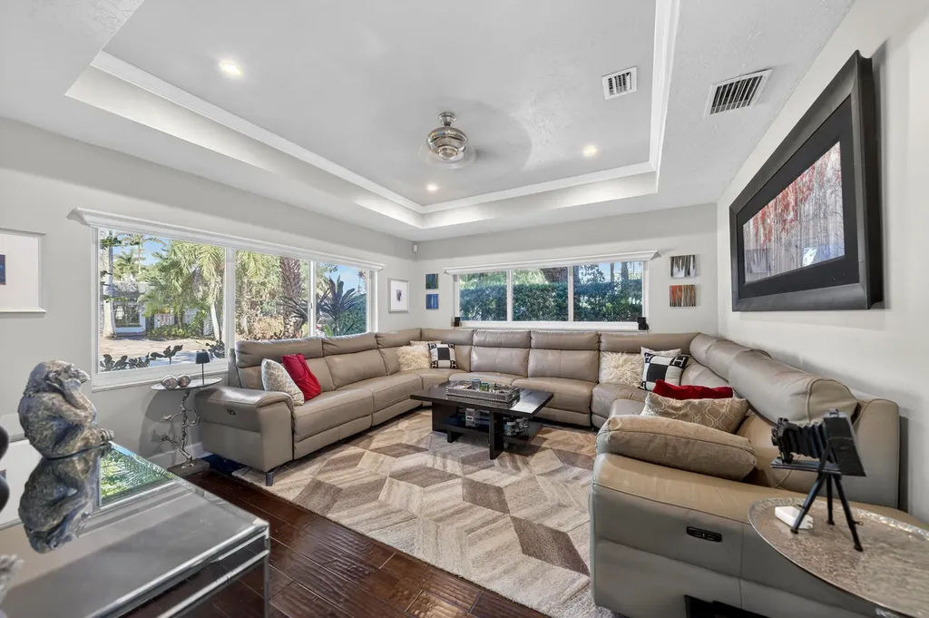 2460 Bayview Drive Fort Lauderdale FL 33305