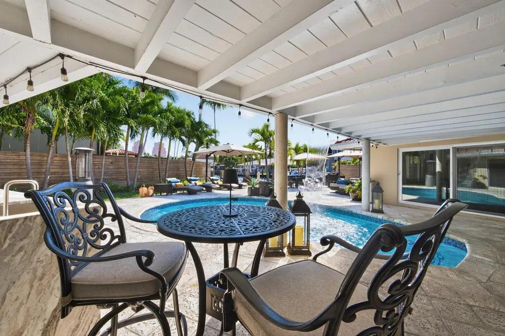 2460 Bayview Drive Fort Lauderdale FL 33305