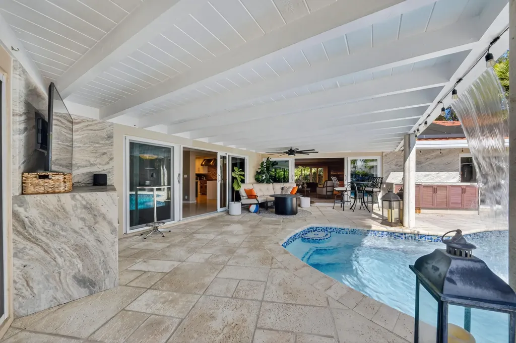 2460 Bayview Drive Fort Lauderdale FL 33305