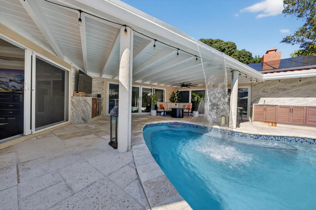 2460 Bayview Drive Fort Lauderdale FL 33305
