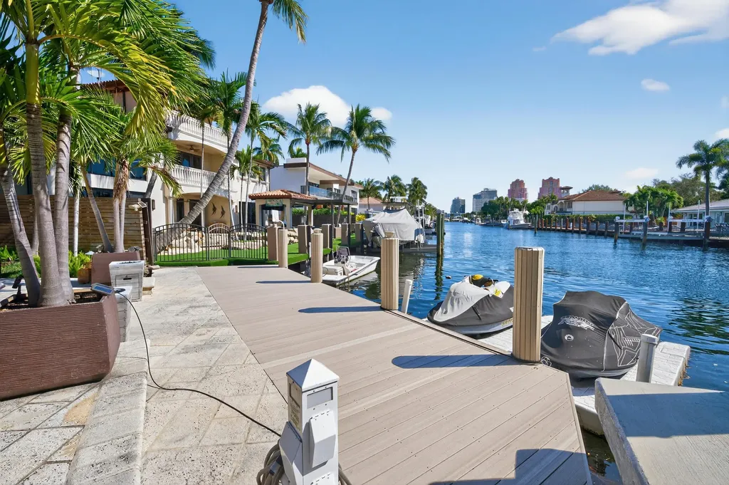 2460 Bayview Drive Fort Lauderdale FL 33305