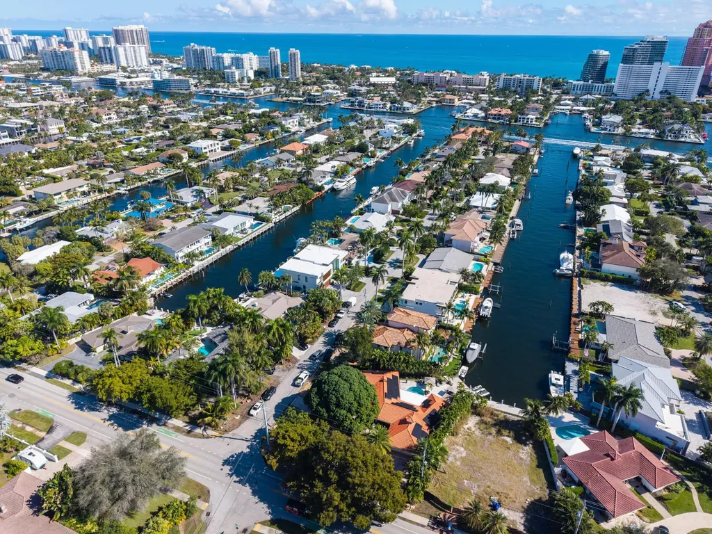 2460 Bayview Drive Fort Lauderdale FL 33305
