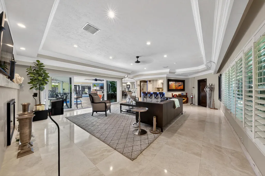 2460 Bayview Drive Fort Lauderdale FL 33305