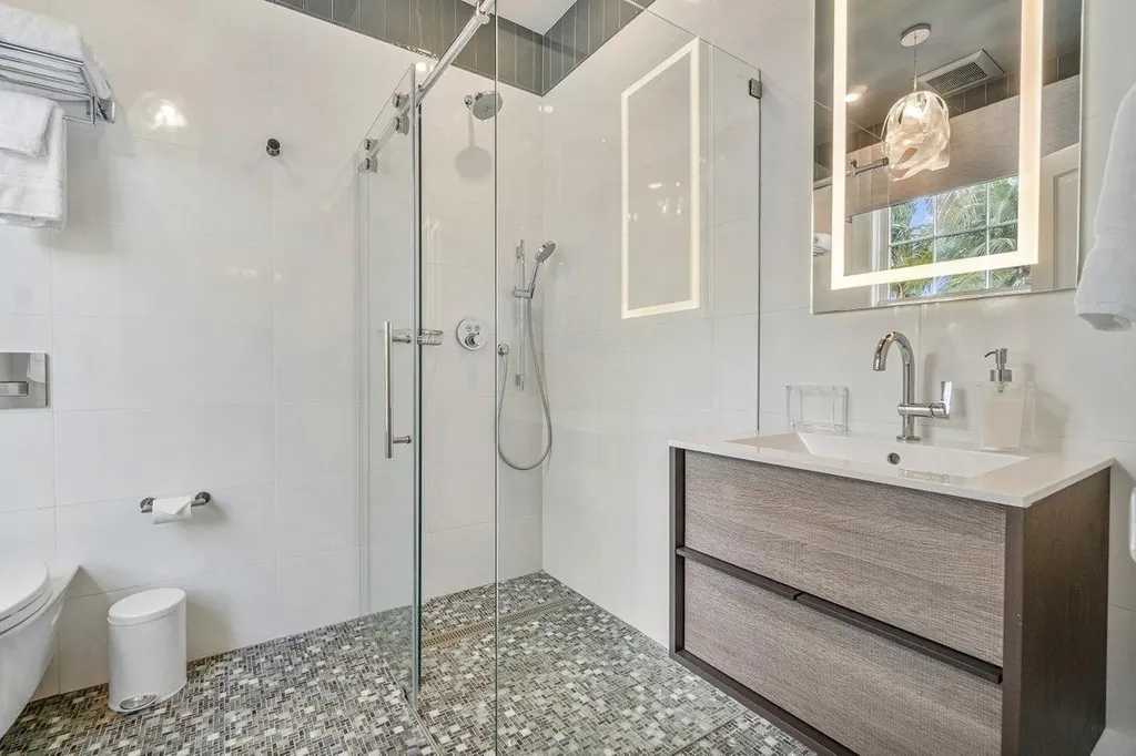 15 S Lake Trail Palm Beach FL 33480