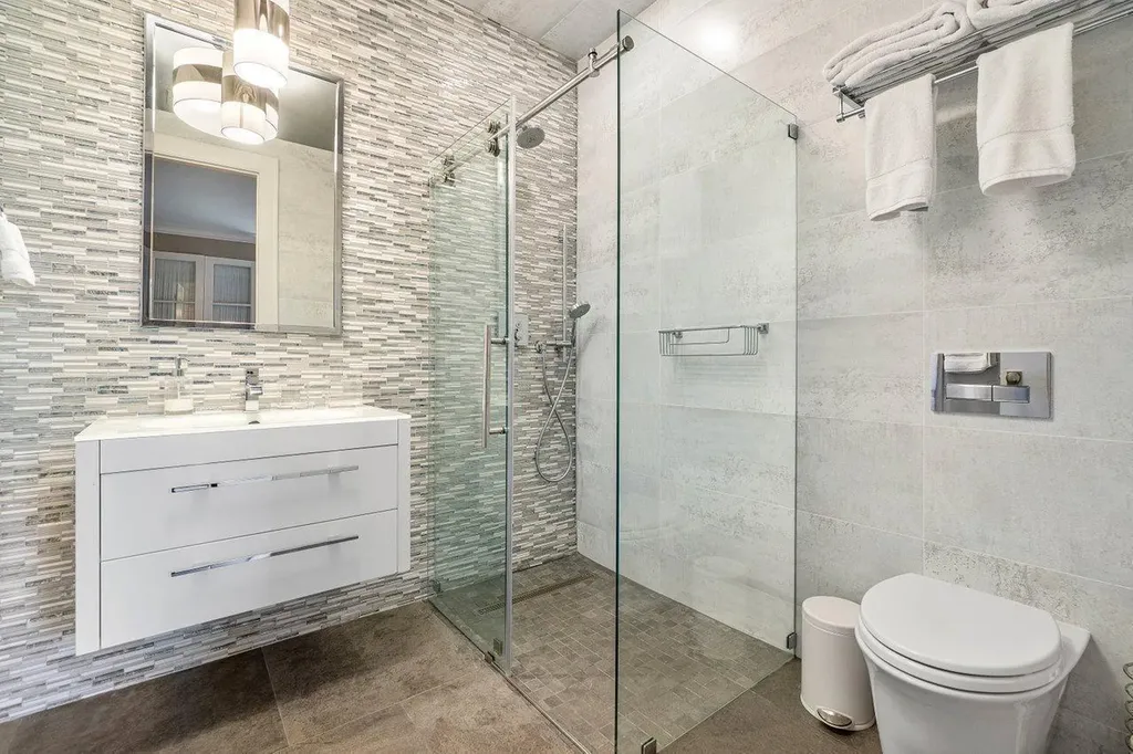 15 S Lake Trail Palm Beach FL 33480