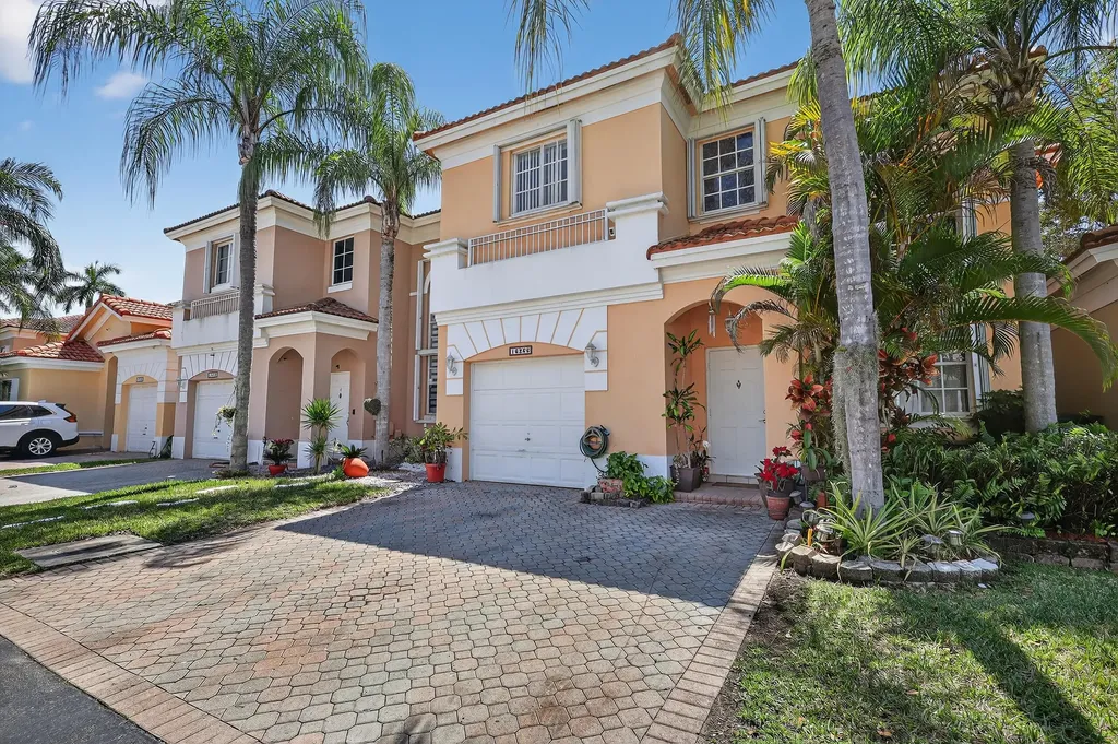 16266 SW 103rd Terrace Miami FL 33196