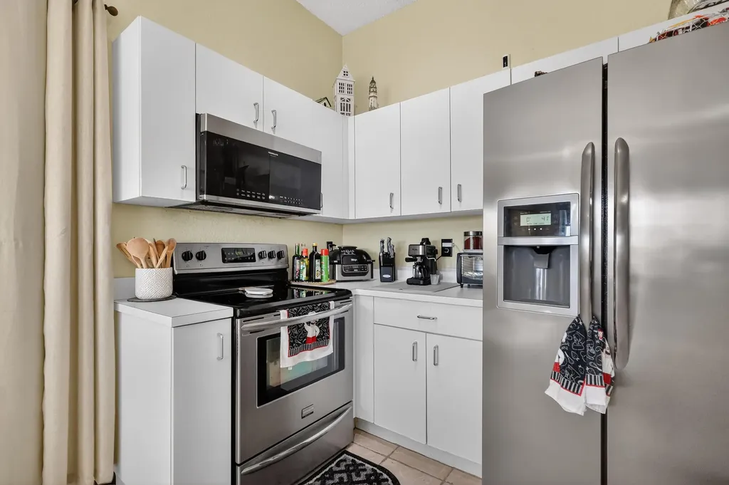 16266 SW 103rd Terrace Miami FL 33196