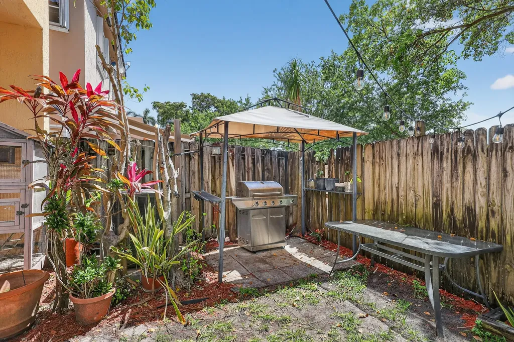 16266 SW 103rd Terrace Miami FL 33196