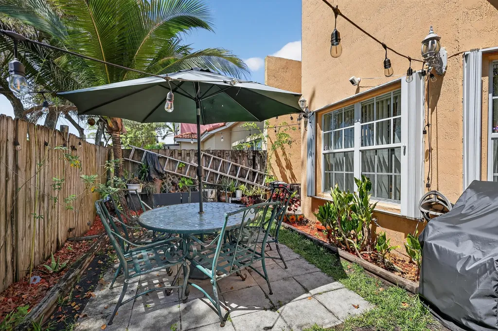 16266 SW 103rd Terrace Miami FL 33196
