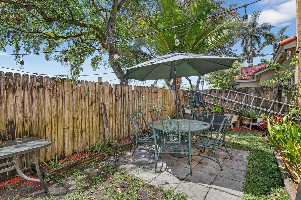 16266 SW 103rd Terrace Miami FL 33196