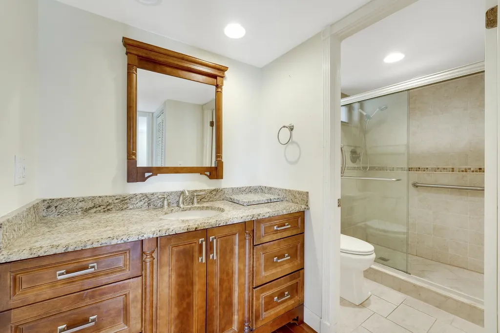 5344 Woodland Lakes Drive Palm Beach Gardens FL 33418