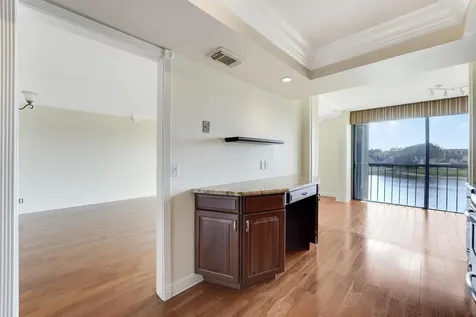 5344 Woodland Lakes Drive Palm Beach Gardens FL 33418