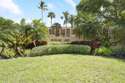 5344 Woodland Lakes Drive Palm Beach Gardens FL 33418