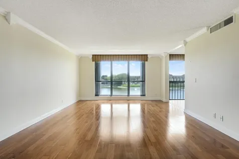 5344 Woodland Lakes Drive Palm Beach Gardens FL 33418
