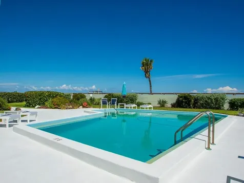 4049 Ocean Drive Vero Beach FL 32963