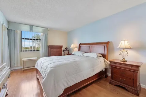116 Lake Emerald Drive Oakland Park FL 33309