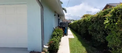 1132 SE Oriental Avenue Port St Lucie FL 34952